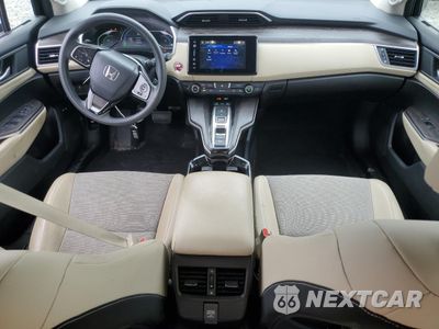 Zdjęcie 8 z 13 samochodu: 2018 HONDA CLARITY VIN:JHMZC5F10JC005631 - miniatura