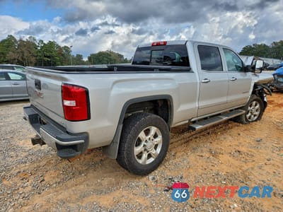 Trzecie zdjęcie samochodu z tyłu: 2017 GMC SIERRA K2500 SLT VIN:1GT12TEG3HF153647 - miniatura