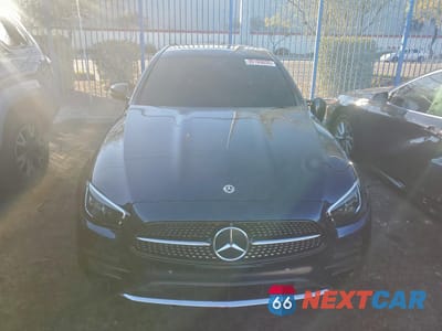 Piąte zdjęcie samochodu w środku: 2023 MERCEDES-BENZ E 350 VIN:W1KZF8DB0PB185381 - miniatura