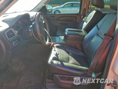 Zdjęcie 7 z 13 samochodu: 2013 GMC YUKON DENALI VIN:1GKS2EEF4DR328377 - miniatura