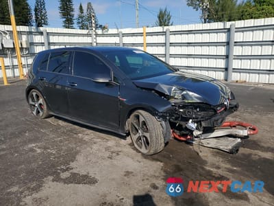Czwarte zdjęcie samochodu z boku: 2017 VOLKSWAGEN GTI S VIN:3VW5T7AU9HM047573 - miniatura
