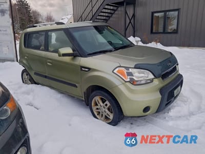 Czwarte zdjęcie samochodu z boku: 2010 KIA SOUL + VIN:KNDJT2A25A7157975 - miniatura