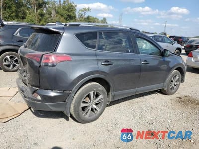 Trzecie zdjęcie samochodu z tyłu: 2017 TOYOTA RAV4 XLE VIN:JTMRFREV0HD217759 - miniatura