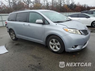 Czwarte zdjęcie samochodu z boku: 2012 TOYOTA SIENNA LE VIN:5TDKK3DC1CS188649 - miniatura