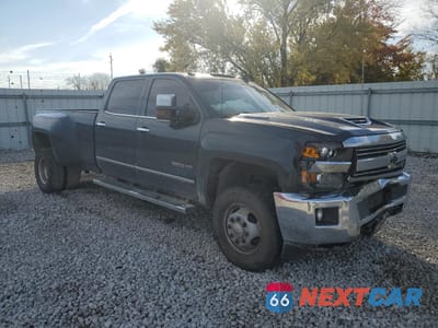 Czwarte zdjęcie samochodu z boku: 2019 CHEVROLET SILVERADO K3500 LTZ VIN:1GC4KXEY1KF254268 - miniatura