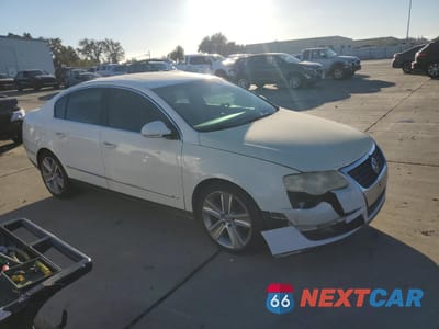 Czwarte zdjęcie samochodu z boku: 2010 VOLKSWAGEN PASSAT KOMFORT VIN:WVWJM7AN6AP028776 - miniatura