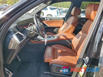 Zdjęcie 7 z 14 samochodu: 2024 BMW X7 XDRIVE40I VIN:5UX23EM0XR9S34239 - miniatura
