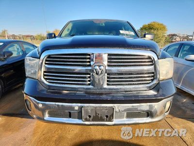 Piąte zdjęcie samochodu w środku: 2016 RAM 1500 SLT VIN:1C6RR6LT2GS159243 - miniatura