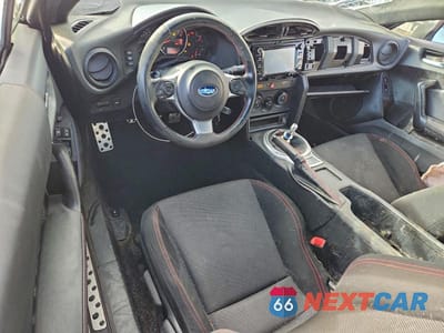 Zdjęcie 8 z 12 samochodu: 2017 SUBARU BRZ 2.0 PREMIUM VIN:JF1ZCAB16H9605972 - miniatura
