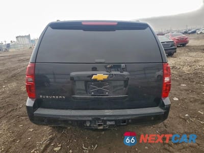 Zdjęcie 6 z 13 samochodu: 2014 CHEVROLET SUBURBAN K1500 LT VIN:1GNSKJE76ER210739 - miniatura