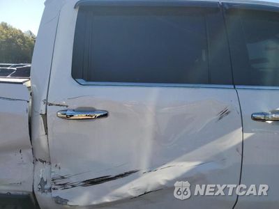 Zdjęcie 10 z 12 samochodu: 2022 CHEVROLET SILVERADO C2500 HEAVY DUTY LTZ VIN:1GC4WPEY8NF112590 - miniatura