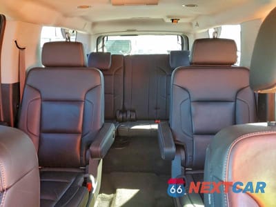 Zdjęcie 10 z 12 samochodu: 2018 CHEVROLET SUBURBAN C1500 LT VIN:1GNSCHKC3JR223353 - miniatura