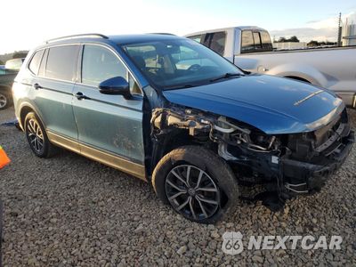 Czwarte zdjęcie samochodu z boku: 2020 VOLKSWAGEN TIGUAN SE VIN:3VV3B7AX3LM037882 - miniatura