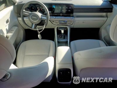 Zdjęcie 8 z 16 samochodu: 2025 HYUNDAI KONA SEL VIN:KM8HB3ABXSU280905 - miniatura
