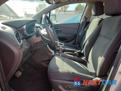 Zdjęcie 7 z 11 samochodu: 2020 CHEVROLET TRAX LS VIN:3GNCJKSB1LL213171 - miniatura