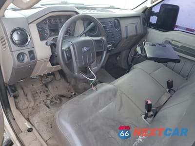 Zdjęcie 8 z 12 samochodu: 2008 FORD F450 SUPER DUTY VIN:1FDXX46R88EE51498 - miniatura