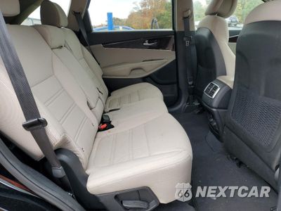 Zdjęcie 11 z 13 samochodu: 2016 KIA SORENTO LX VIN:5XYPG4A38GG046108 - miniatura