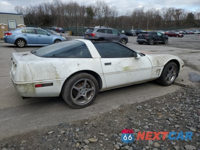 Trzecie zdjęcie samochodu z tyłu: 1993 CHEVROLET CORVETTE VIN:1G1YY23P1P5105877 - miniatura