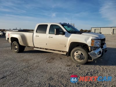 Czwarte zdjęcie samochodu z boku: 2012 CHEVROLET SILVERADO K3500 LTZ VIN:1GC4K1CG5CF223680 - miniatura