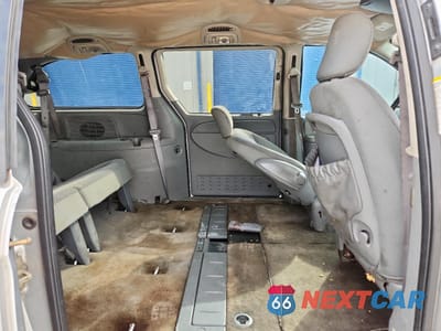 Zdjęcie 11 z 15 samochodu: 2005 DODGE GRAND CARAVAN SXT VIN:2D4GP44L45R411567 - miniatura