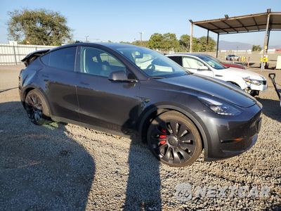 Czwarte zdjęcie samochodu z boku: 2024 TESLA MODEL Y VIN:7SAYGDEF1RF049146 - miniatura