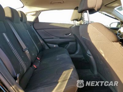 Zdjęcie 10 z 16 samochodu: 2023 HYUNDAI ELANTRA SEL VIN:KMHLM4AG1PU608614 - miniatura