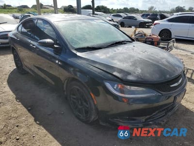 Czwarte zdjęcie samochodu z boku: 2015 CHRYSLER 200 S VIN:1C3CCCBG8FN758796 - miniatura