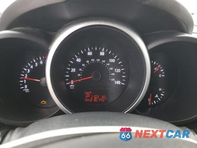 Zdjęcie 9 z 11 samochodu: 2012 KIA SOUL + VIN:KNDJT2A66C7476355 - miniatura