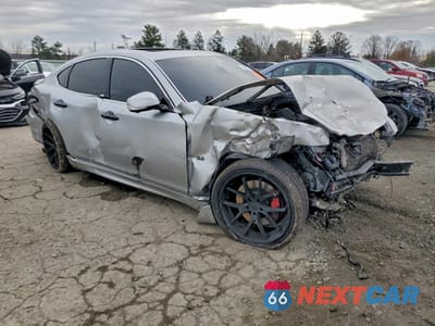 Czwarte zdjęcie samochodu z boku: 2016 INFINITI Q70 5.6 VIN:JN1AY1AP1GM100015 - miniatura