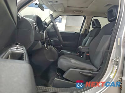 Zdjęcie 7 z 15 samochodu: 2009 JEEP PATRIOT SPORT VIN:1J4FT28A89D154692 - miniatura