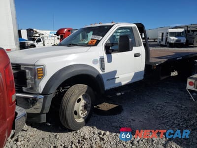 2019 FORD F550 SUPER DUTY FLATBED TRUCK 1FDUF5HT7KDA06476 - główne zdjęcie licytacji z USA - miniatura