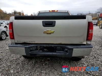 Zdjęcie 6 z 12 samochodu: 2007 CHEVROLET SILVERADO K1500 CREW CAB VIN:2GCEK13C171673082 - miniatura