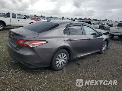 Trzecie zdjęcie samochodu z tyłu: 2020 TOYOTA CAMRY LE VIN:4T1C31AK0LU541200 - miniatura