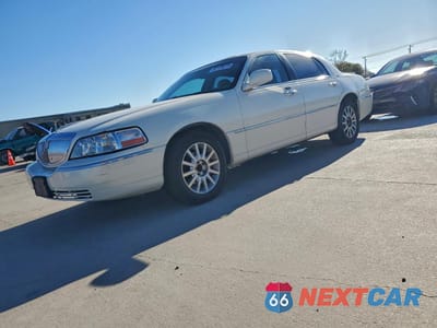 2007 LINCOLN TOWN CAR SIGNATURE 1LNHM81V87Y605102 - główne zdjęcie licytacji z USA - miniatura