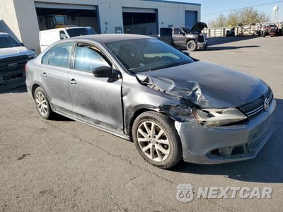 Czwarte zdjęcie samochodu z boku: 2015 VOLKSWAGEN JETTA SE VIN:3VWD17AJ0FM260836 - miniatura
