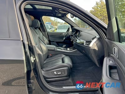 Piąte zdjęcie samochodu w środku: 2021 BMW X5 XDRIVE40I VIN:5UXCR6C04M9G98133 - miniatura