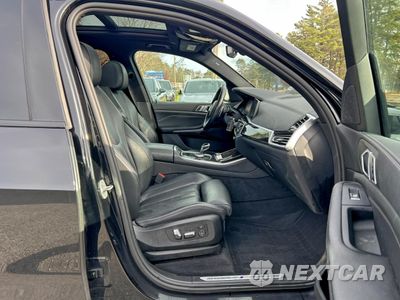 Piąte zdjęcie samochodu w środku: 2021 BMW X5 XDRIVE40I VIN:5UXCR6C04M9G98133 - miniatura