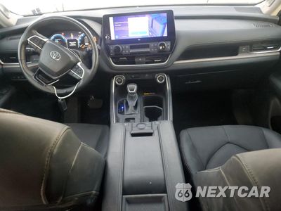 Zdjęcie 8 z 13 samochodu: 2024 TOYOTA GRAND HIGHLANDER XLE VIN:5TDACAB58RS018797 - miniatura