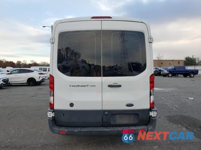 Zdjęcie 6 z 13 samochodu: 2017 FORD TRANSIT T-250 CARGO ** R & D * PRI FLEET ** VIN:1FTYR1CG5HKA18968 - miniatura