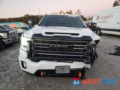 Piąte zdjęcie samochodu w środku: 2021 GMC SIERRA K2500 AT4 VIN:1GT49PEY6MF254734 - miniatura