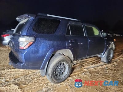 Trzecie zdjęcie samochodu z tyłu: 2019 TOYOTA 4RUNNER SR5 VIN:JTEZU5JR2K5198250 - miniatura