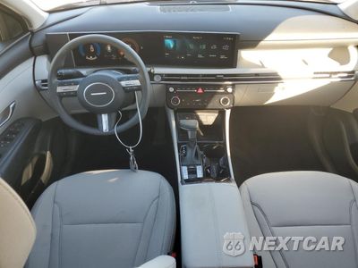 Zdjęcie 8 z 16 samochodu: 2025 HYUNDAI TUCSON SEL VIN:5NMJB3DE3SH601816 - miniatura