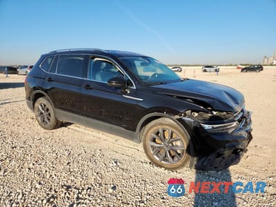 Czwarte zdjęcie samochodu z boku: 2022 VOLKSWAGEN TIGUAN SE VIN:3VV3B7AXXNM139215 - miniatura