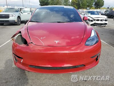 Piąte zdjęcie samochodu w środku: 2021 TESLA MODEL 3 VIN:5YJ3E1ECXMF097321 - miniatura