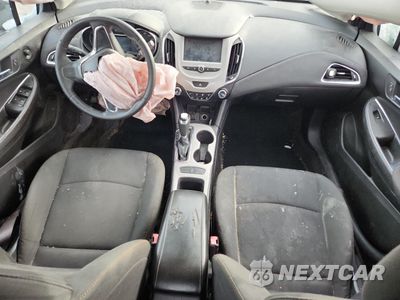 Zdjęcie 8 z 13 samochodu: 2017 CHEVROLET CRUZE LS VIN:1G1BC5SM6H7173286 - miniatura