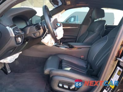 Zdjęcie 7 z 11 samochodu: 2020 BMW M550XI VIN:WBAJS7C06LCD81410 - miniatura