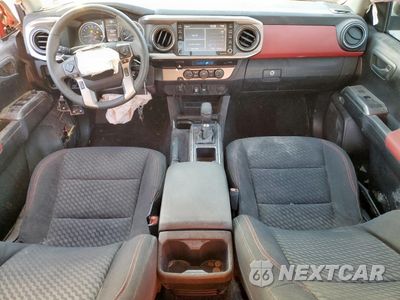 Zdjęcie 8 z 15 samochodu: 2021 TOYOTA TACOMA DOUBLE CAB VIN:5TFAZ5CN8MX114730 - miniatura