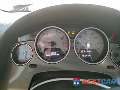 Zdjęcie 9 z 13 samochodu: 2010 VOLKSWAGEN ROUTAN SE VIN:2V4RW3D12AR268314 - miniatura