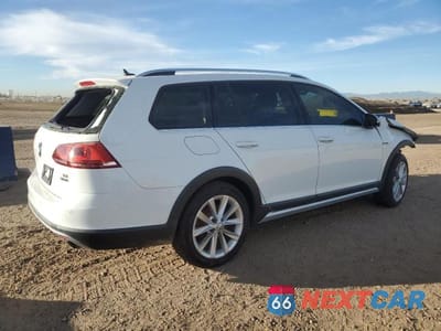 Trzecie zdjęcie samochodu z tyłu: 2017 VOLKSWAGEN GOLF ALLTRACK S VIN:3VWH17AU6HM513625 - miniatura