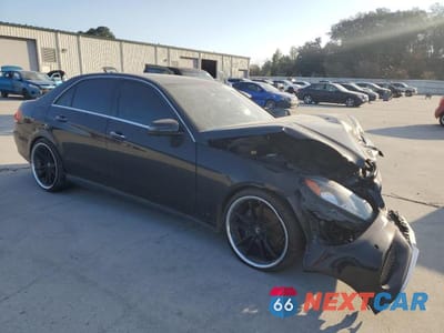 Czwarte zdjęcie samochodu z boku: 2014 MERCEDES-BENZ E 350 VIN:WDDHF5KB5EB027550 - miniatura